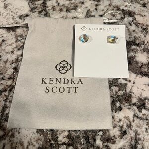 Kendra Scott Iridescent Stud Earrings NEVER WORN